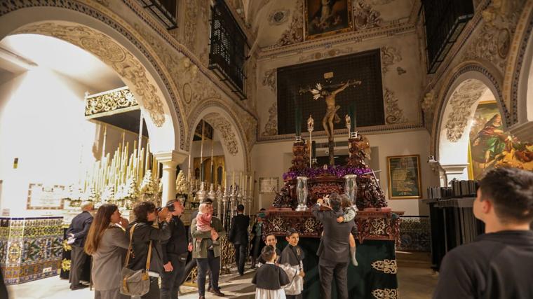 Lunes Santo de la Semana Santa de Sevilla 2025, en imágenes