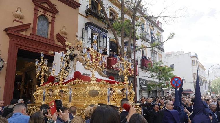 Miércoles Santo de la Semana Santa de Sevilla 2025, en imágenes