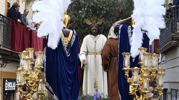 Miércoles Santo de la Semana Santa de Sevilla 2025, en imágenes