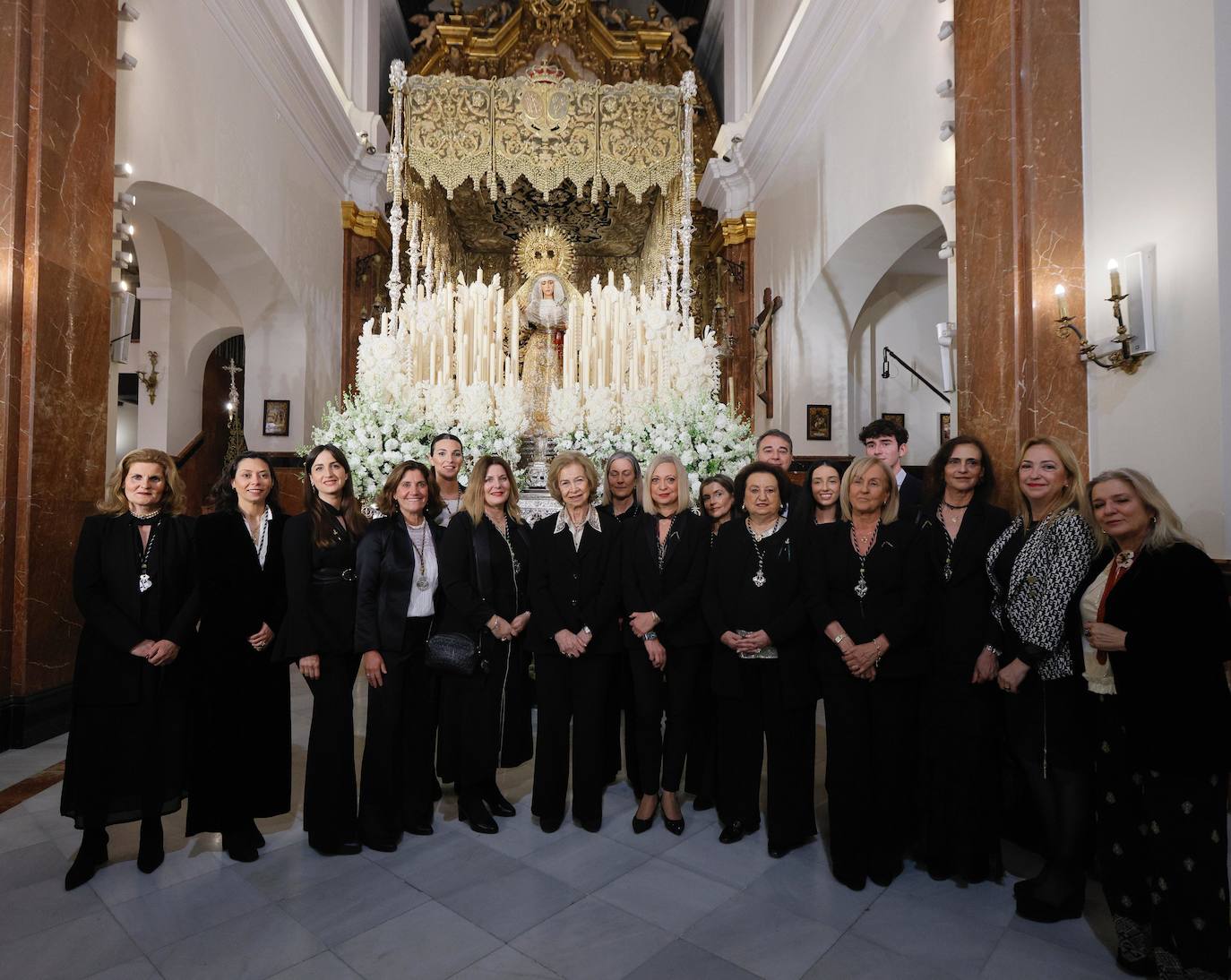 La visita de la Reina Sofía este Jueves Santo en Sevilla