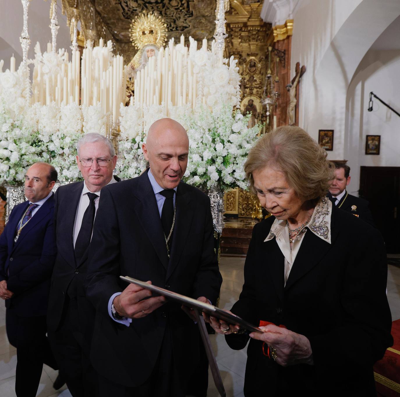La visita de la Reina Sofía este Jueves Santo en Sevilla