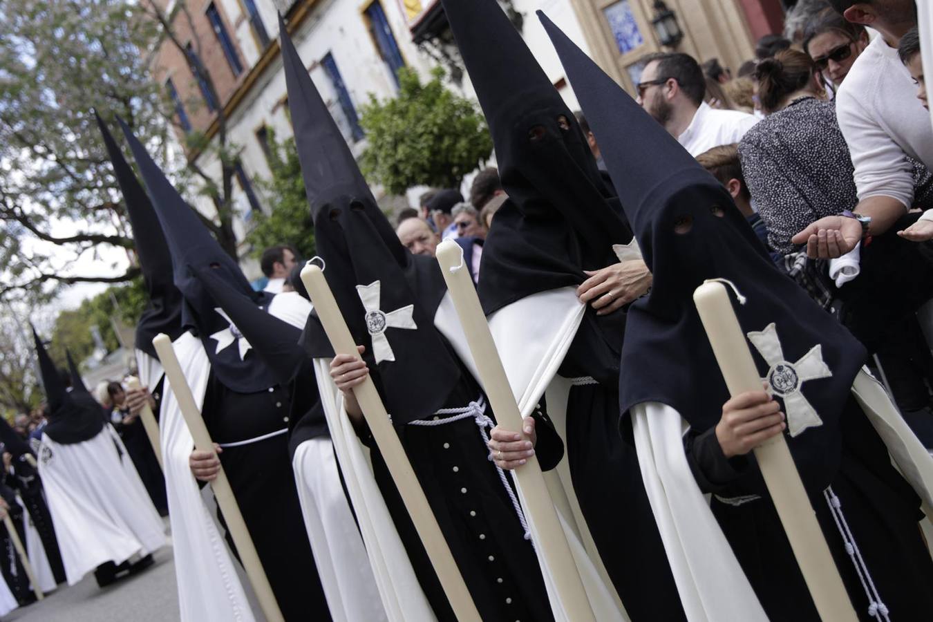 Salida de la Hermandad del Cachorro en la Semana Santa de Sevilla 2025 