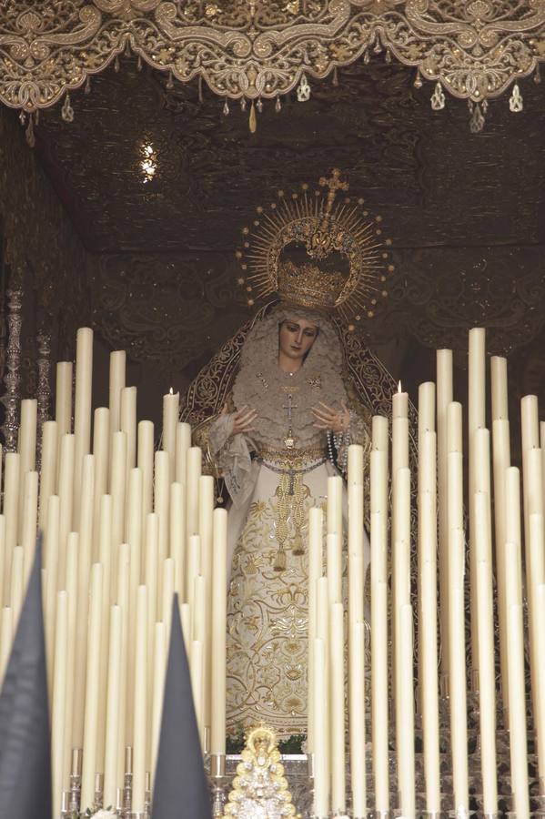 Salida de la Hermandad del Cachorro en la Semana Santa de Sevilla 2025 