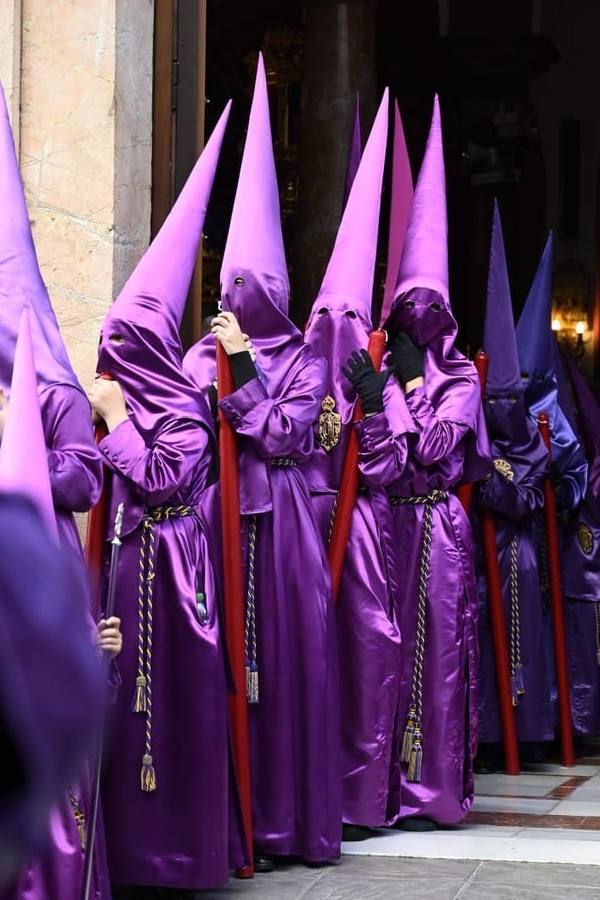 Salida de la Hermandad de La O desde la calle Castilla