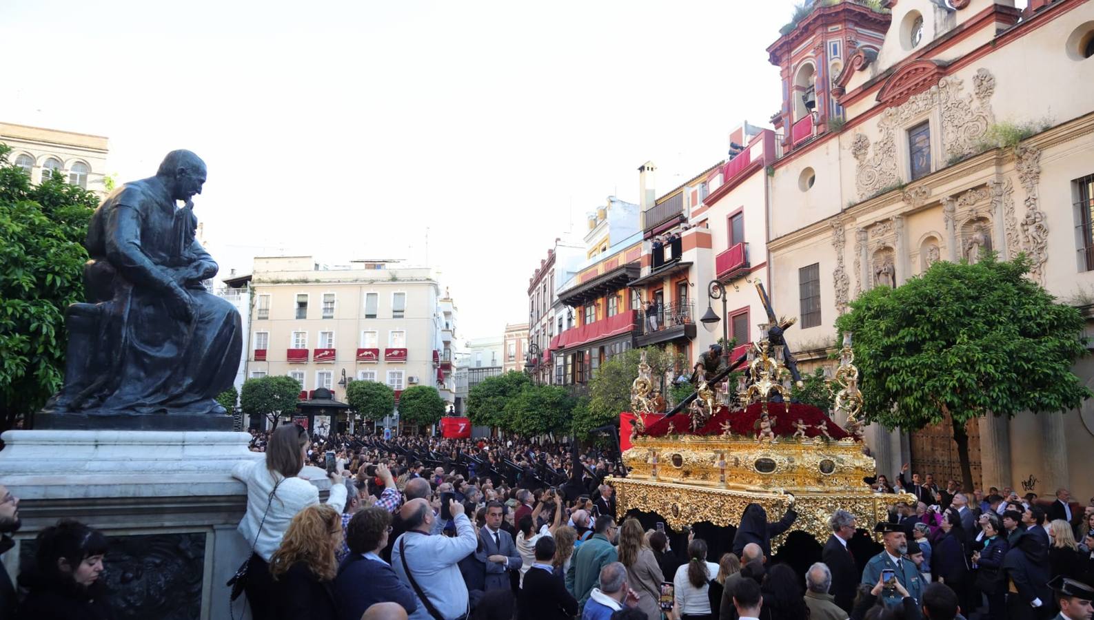 Hermandad de San Isidoro en la Semana Santa de Sevilla 2025