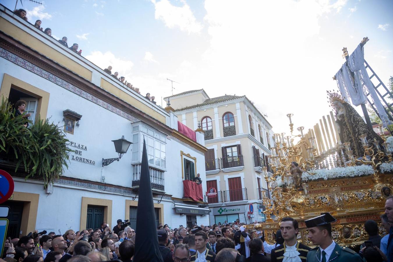 Salida de la hermandad de la Soledad, este Sábado Santo