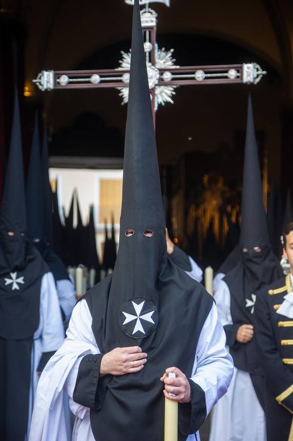 Salida de la hermandad de la Soledad, este Sábado Santo