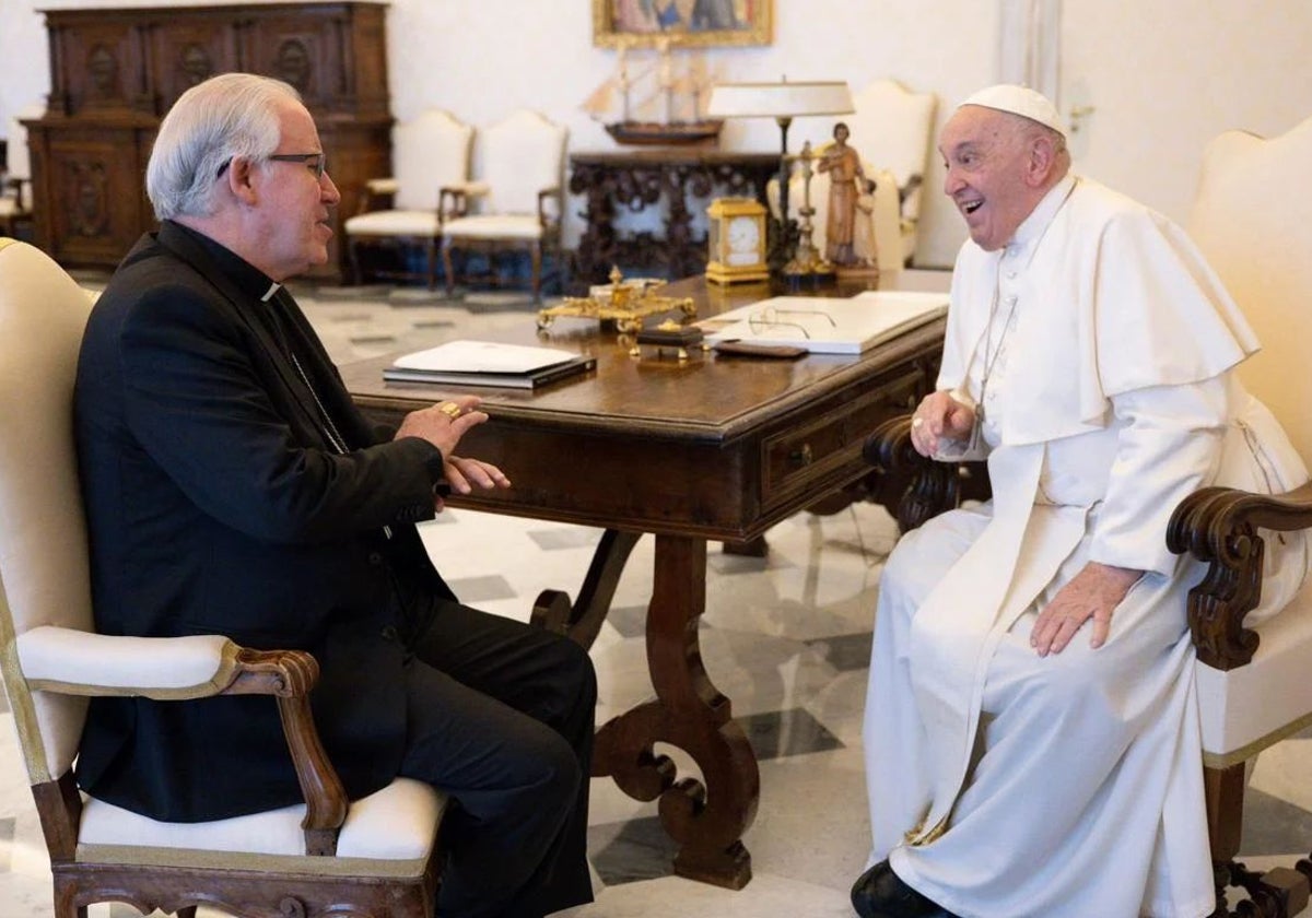 El Papa Francisco con el arzobispo de Sevilla