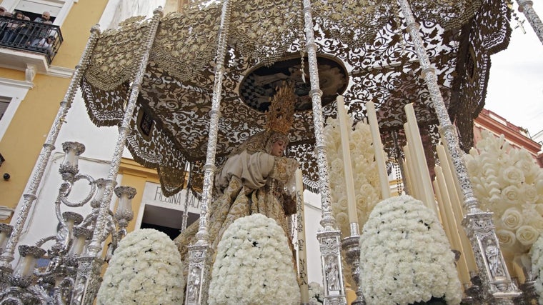 El paso de palio de Montesión volvió a tener un repertorio sublime