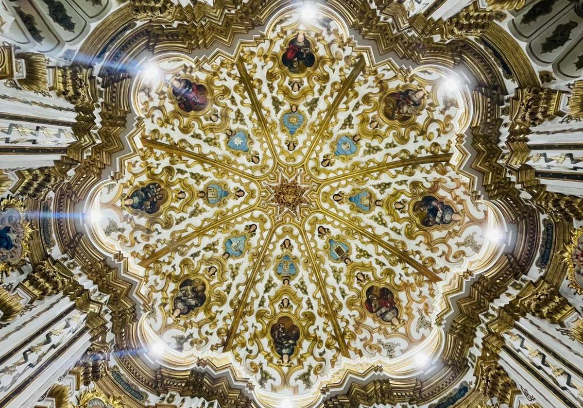 Cúpula del camarín restaurado de la Virgen de los Remedios de Estepa