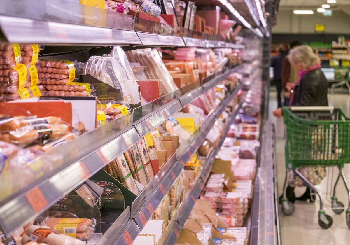 Clientes en un supermercado Mercadona