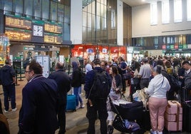 Normalidad en la estación de trenes de Santa Justa 48 horas después del apagón
