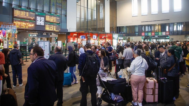 Normalidad en la estación de trenes de Santa Justa 48 horas después del apagón