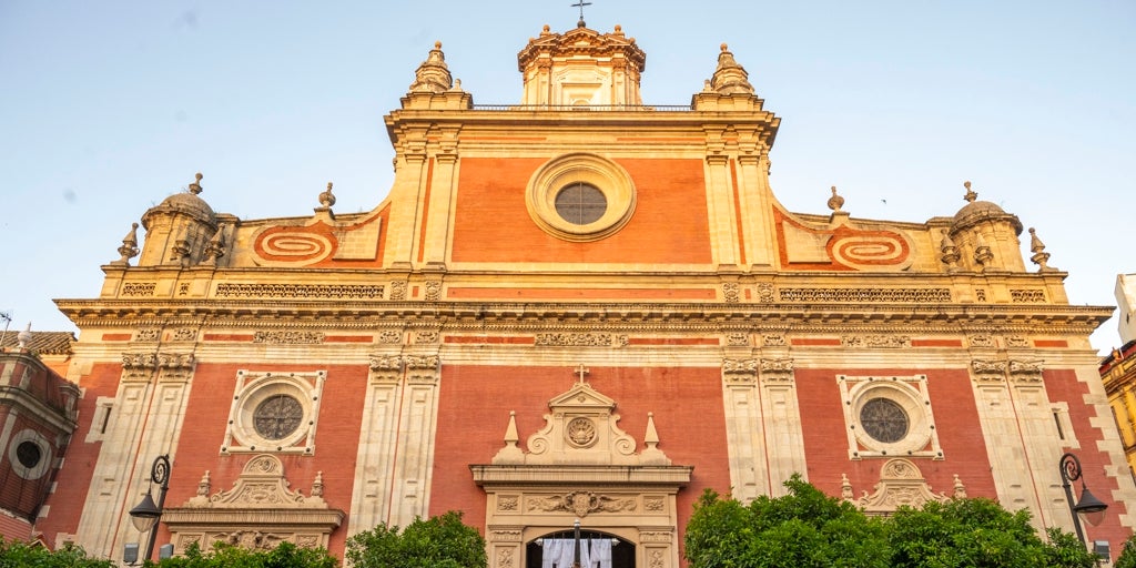 La Virgen de los Desamparados de Alcosa inaugura el ciclo de Glorias 2025 en Sevilla