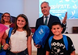 Los lotes incluirán todo el equipamiento básico para el aula