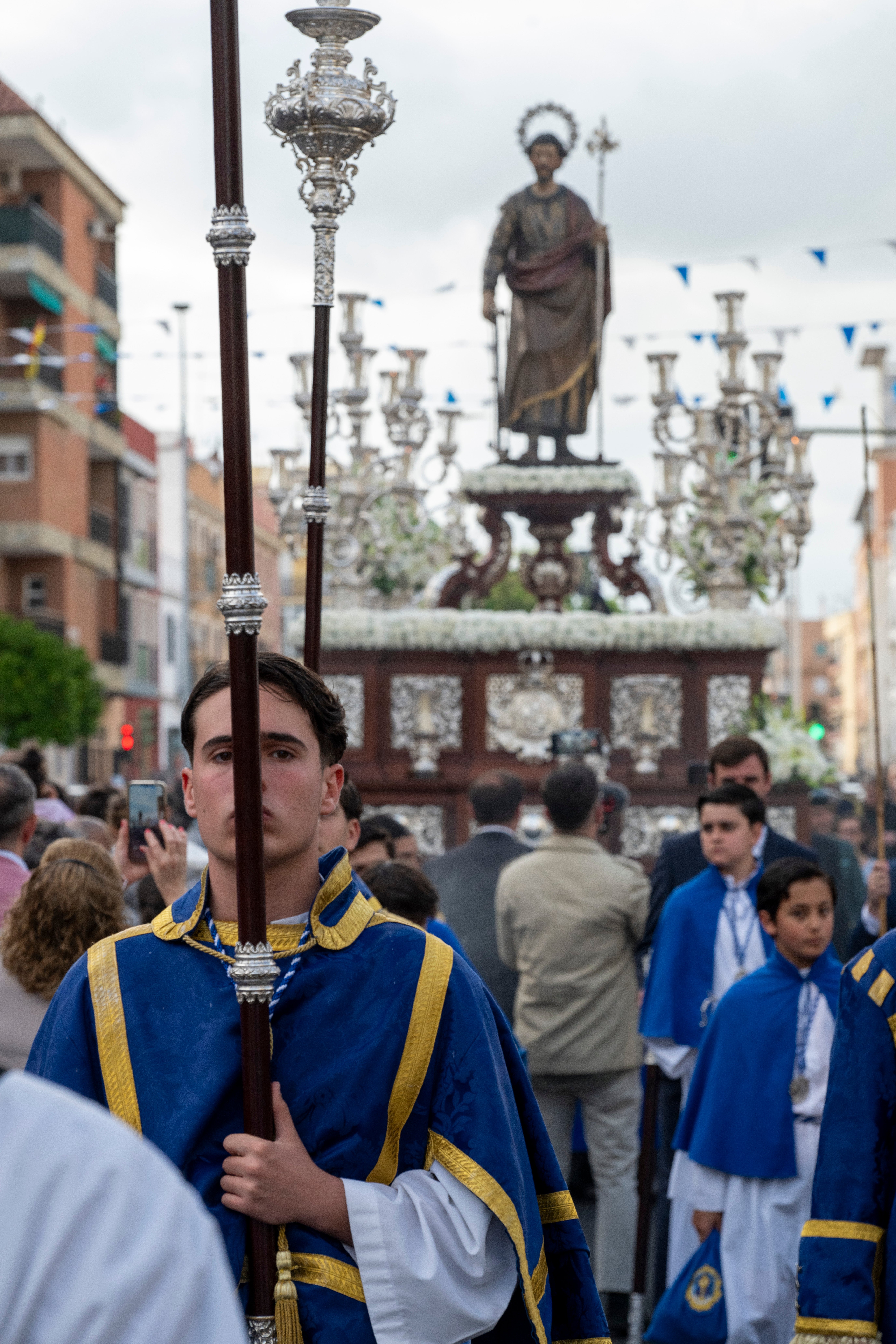 La procesión de San José Obrero y la Salud de San Isidoro, en imágenes