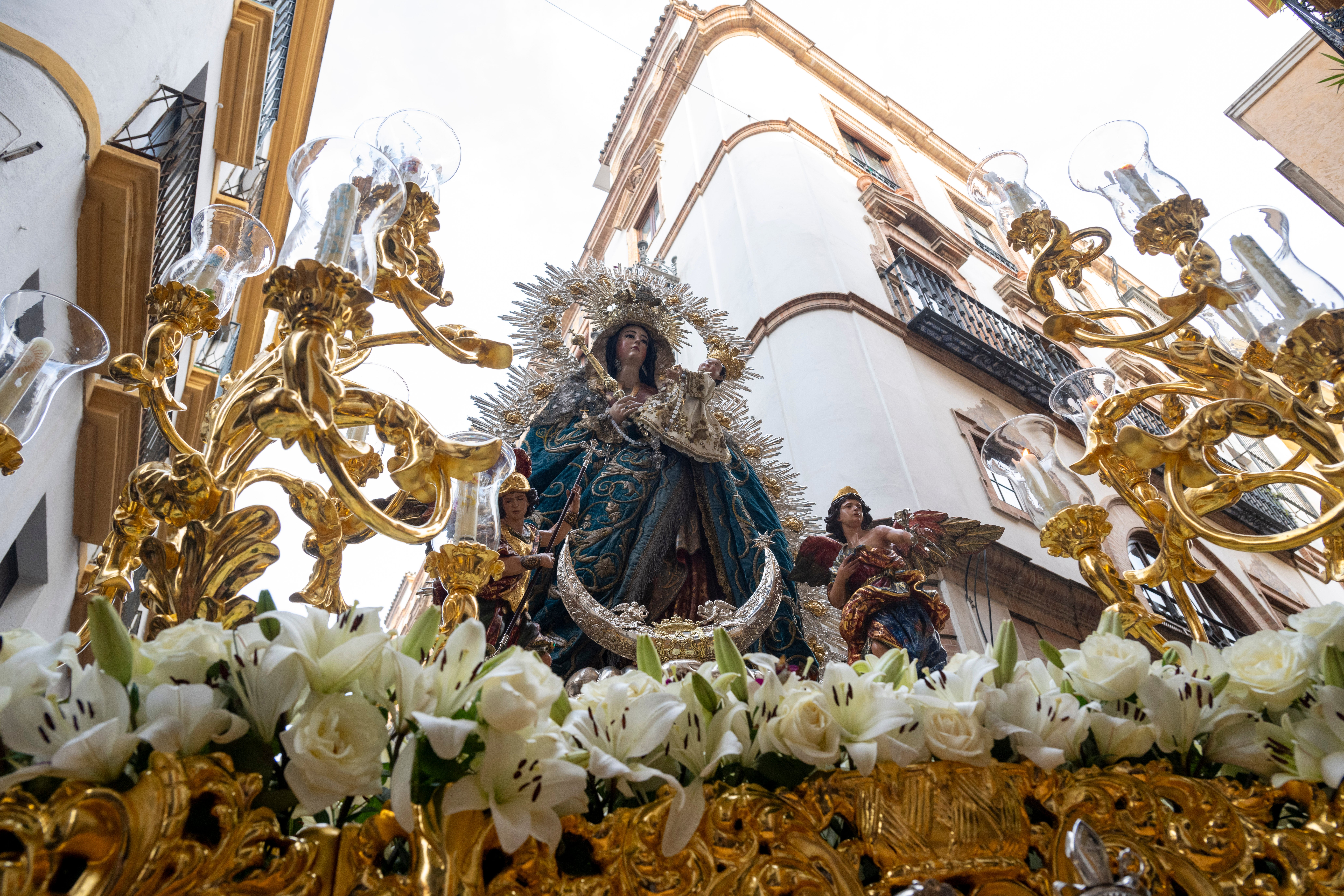 La procesión de San José Obrero y la Salud de San Isidoro, en imágenes