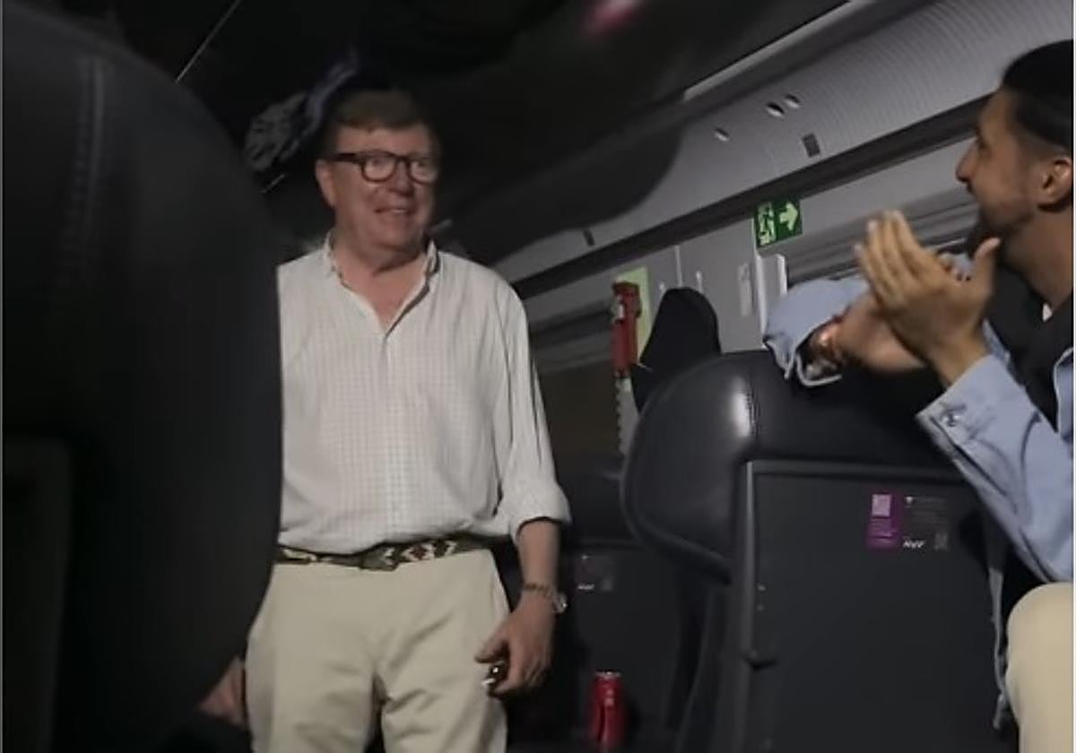 César, de Los Morancos, cantando una bulería en el AVE a oscuras por el robo de cable