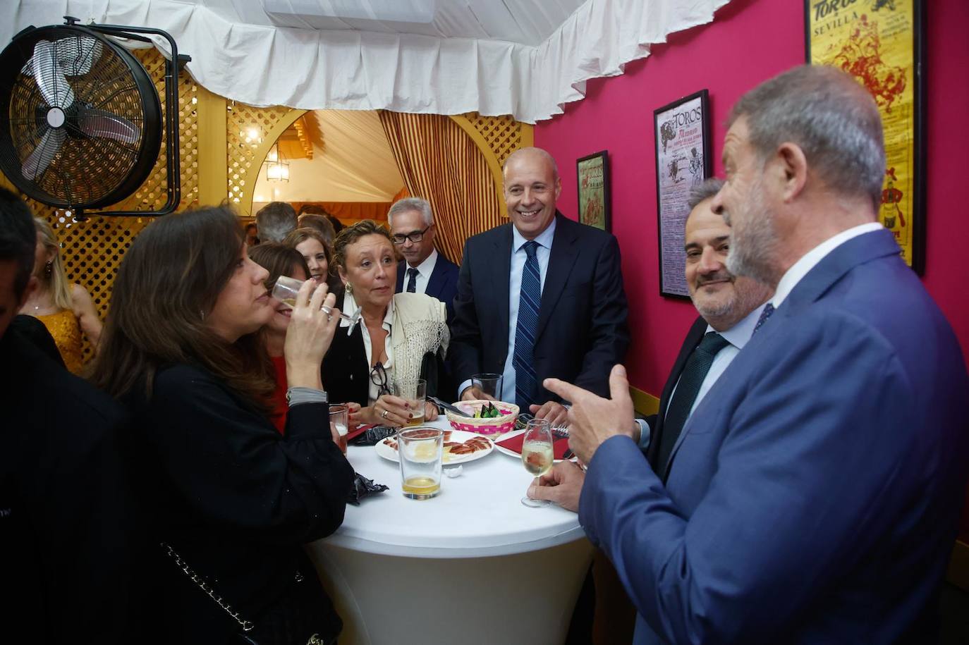 Ambiente festivo este lunes del pescaíto