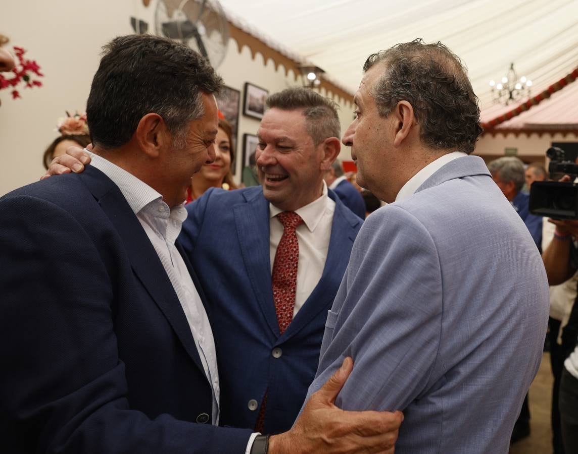 Recepción de la Diputación de Sevilla. Javier Fernández, Joaquín Ladrón de Guevara y Demetrio Pérez