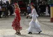 Una madrileña cuenta cómo aguantar con los zapatos en la Feria de Sevilla: «El truco de los calcetines»