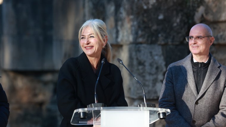 La consejera de Cultura, Patricia del Pozo, cuando anunció la doble candidatura de Itálica a Patrimonio de Humanidad de la Unesco y a Sello de Patrimonio Europeo