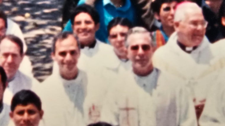 En el centro, Robert Prevost y Eduardo Martín Clemens