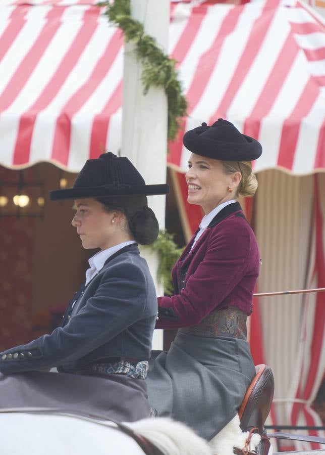 Ambiente en el real durante el viernes de feria