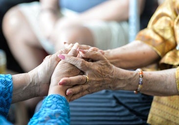 Geriatras de San Juan de Dios buscan patrones de longevidad extrema en los centenarios de Sevilla: «Ninguno está triste»