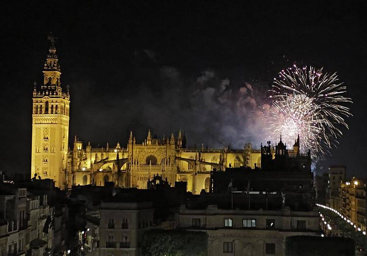 Los fuegos artificiales del cierre de la Feria de Abril 2024