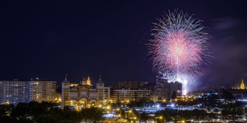 350 kilos de pólvora en 'Magia Visual', el espectáculo de fuegos del fin de Feria