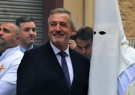 Muere Fernando Prini, diseñador del manto de la Virgen de Consolación de la Sed