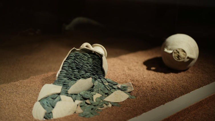 El Tesoro de Tomares, el mayor conjunto de monedas romanas de España, llega al Museo Arqueológico Nacional
