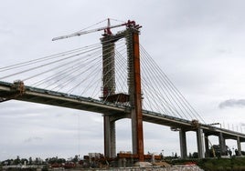 La obra del Centenario cuesta ya un 50% más de lo presupuestado y sigue sin fecha de fin