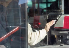 Tussam suprime algunas paradas por obras durante una semana: estas son las líneas de autobuses afectadas