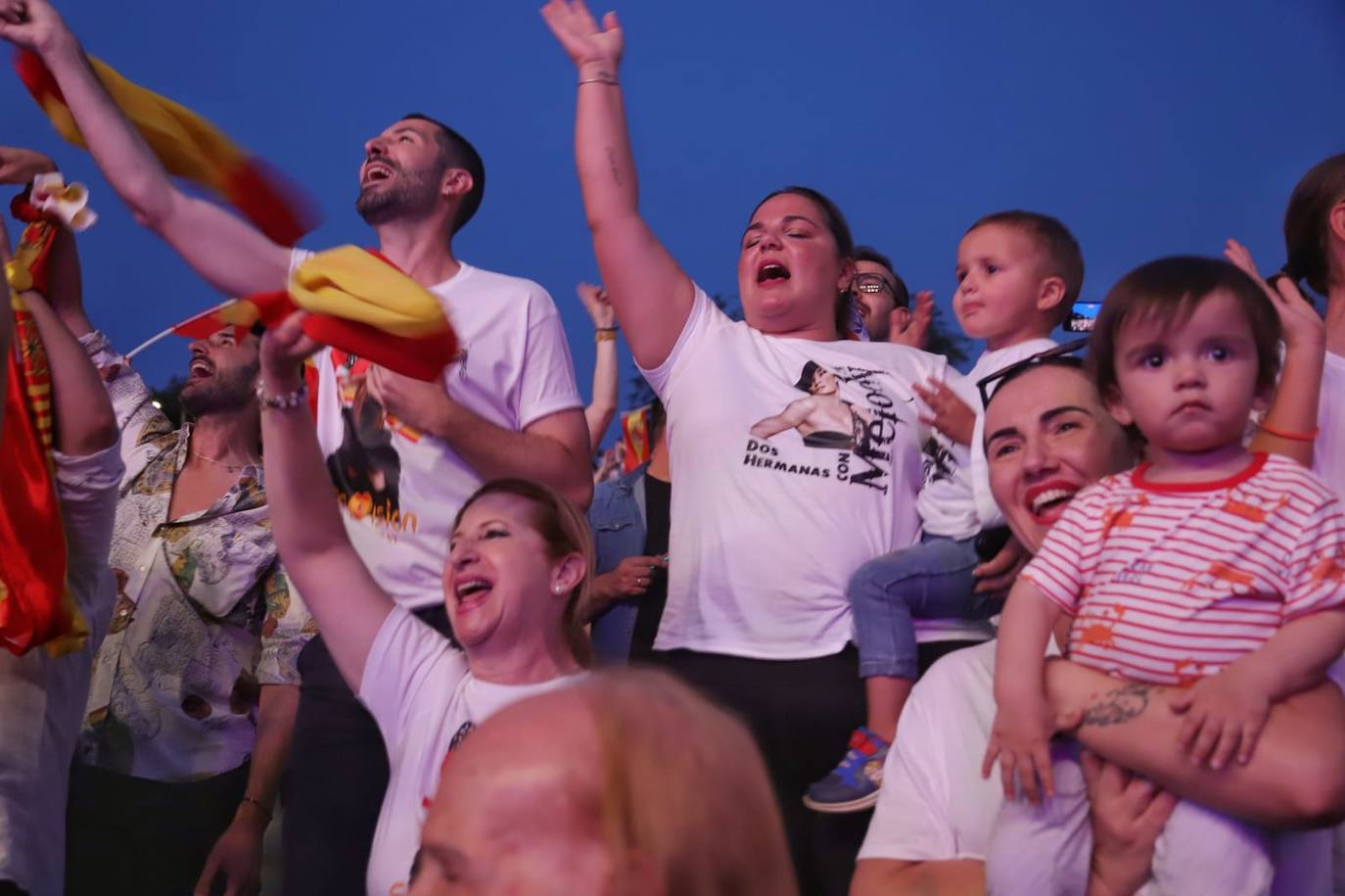 Numeroso público en el Auditorio Municipal 'Los del Río' donde se está retransmitiendo la gala de Eurovisión