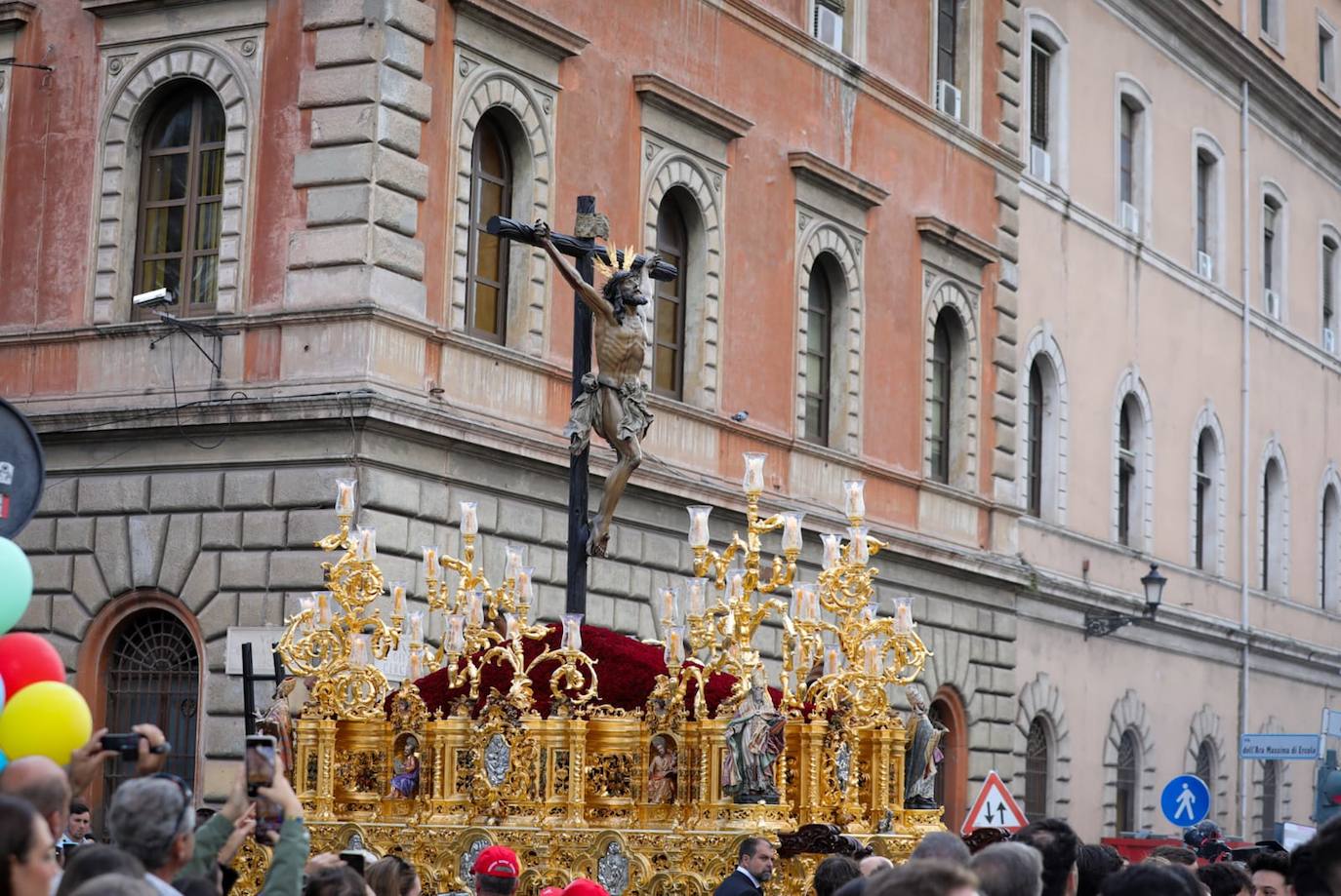 El Cachorro en la Gran Procesión del Jubileo de las Cofradías por las calles de Roma