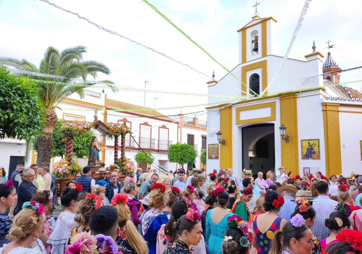 Miles de palaciegos celebran este domingo su popular romería