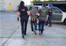 Un detenido y dos investigados por el robo de cable en el Mercado Barroco de Olivares