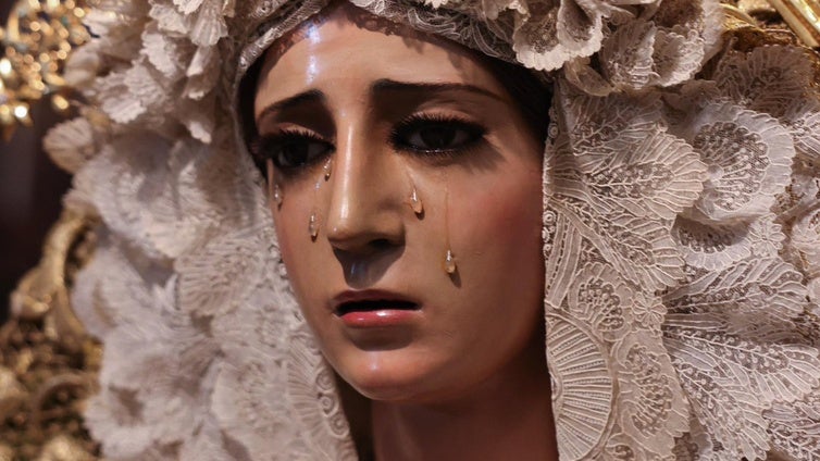 La Esperanza de Málaga recibe culto en la catedral hasta el sábado