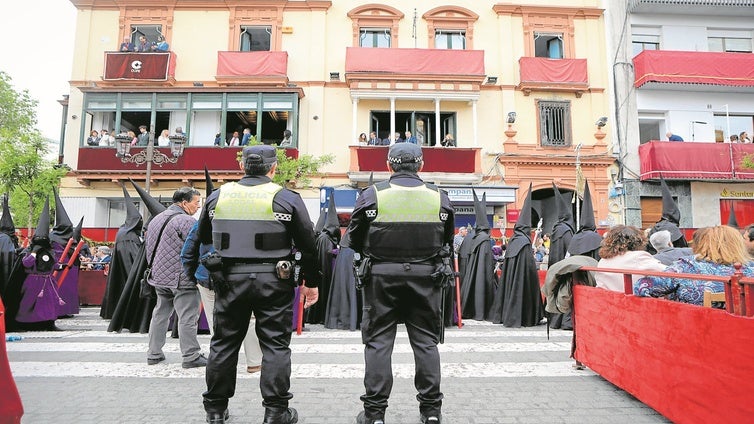 El Ayuntamiento de Sevilla se funde los 17 millones para horas extras de la Policía Local y tendrá que duplicar el presupuesto
