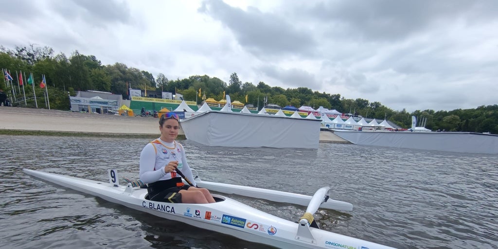 La deportista nazarena de paracanoe Carlota Blanca Romero comienza a lograr éxitos a nivel internacional
