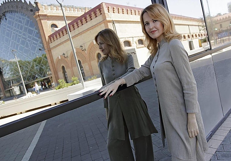 Vanessa Montfort : «Es tan importante e interesante rescatar a nuestras heroínas como a nuestras villanas»