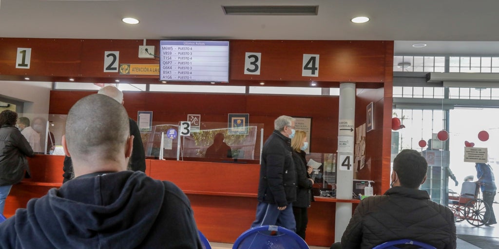 ¡Alerta en Sevilla! Aumentan los 'Plantones' a Médicos: Más de 2.500 Citas Perdidas Diariamente