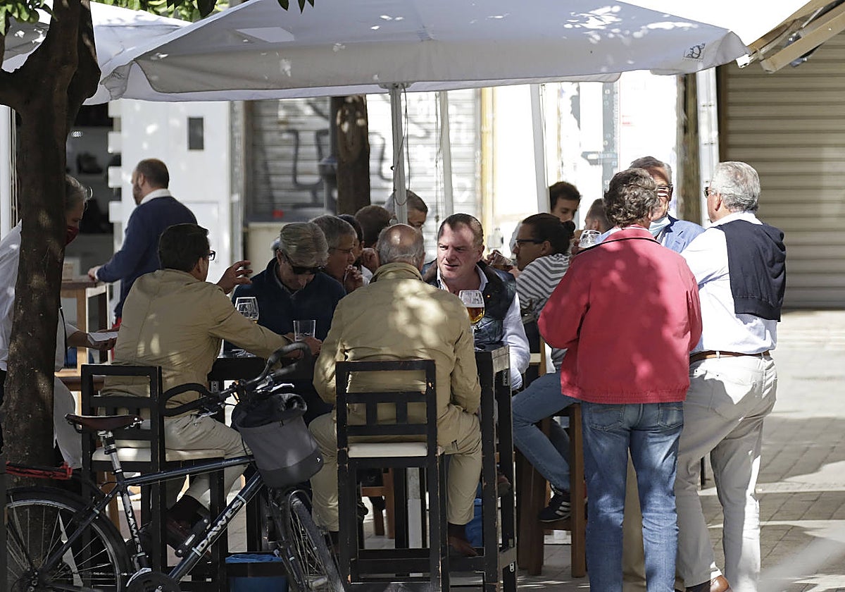 Los veladores suponen uno de los puntos polémicos en la opinión pública