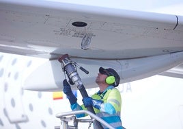 Moeve elige a la sevillana Montrel para llevar su combustible sostenible SAF a los aeropuertos