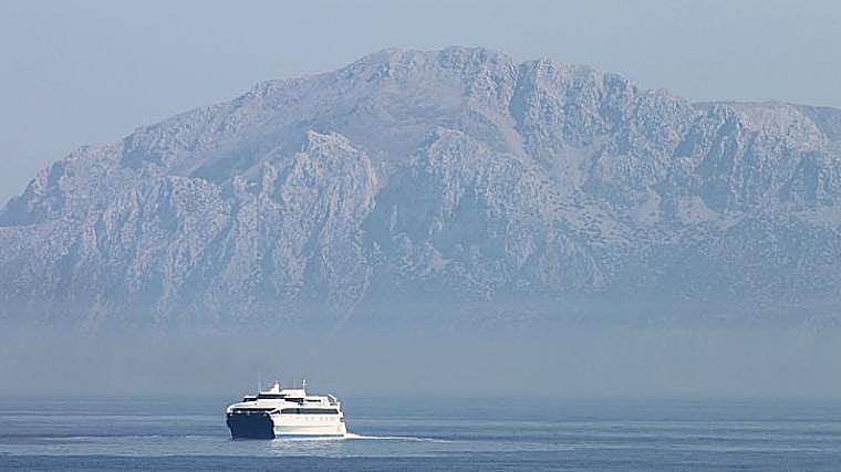 Vista del Estrecho de Gibraltar en la actualidad con el Monte Musa al fondo