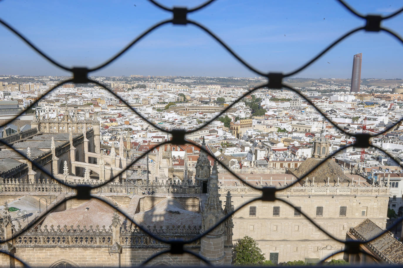 Mirador restaurado en la Giralda de Sevilla