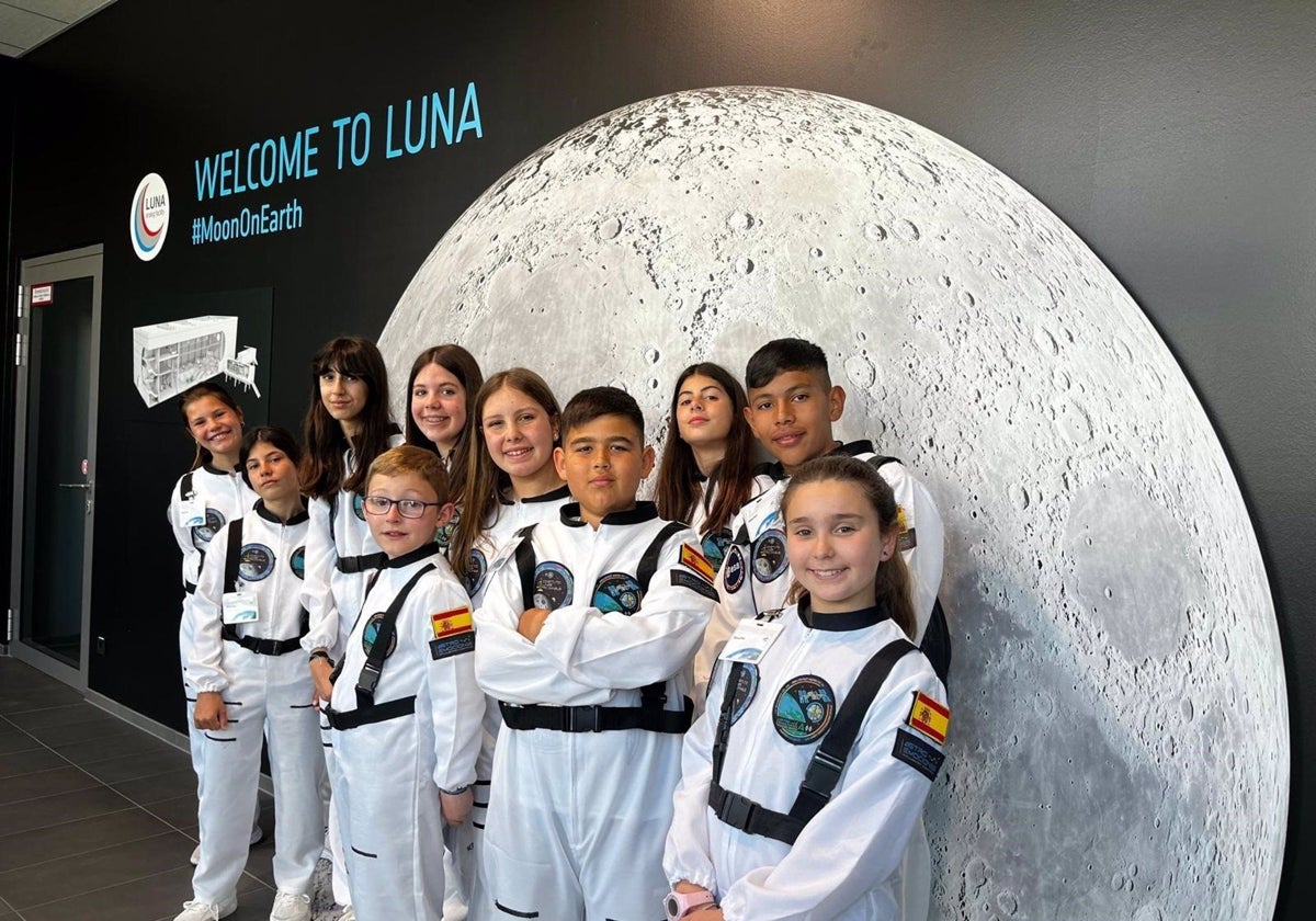 Los alumnos del colegio San Ignacio del Viar en la Agencia Espacial Europea en Darmstadt