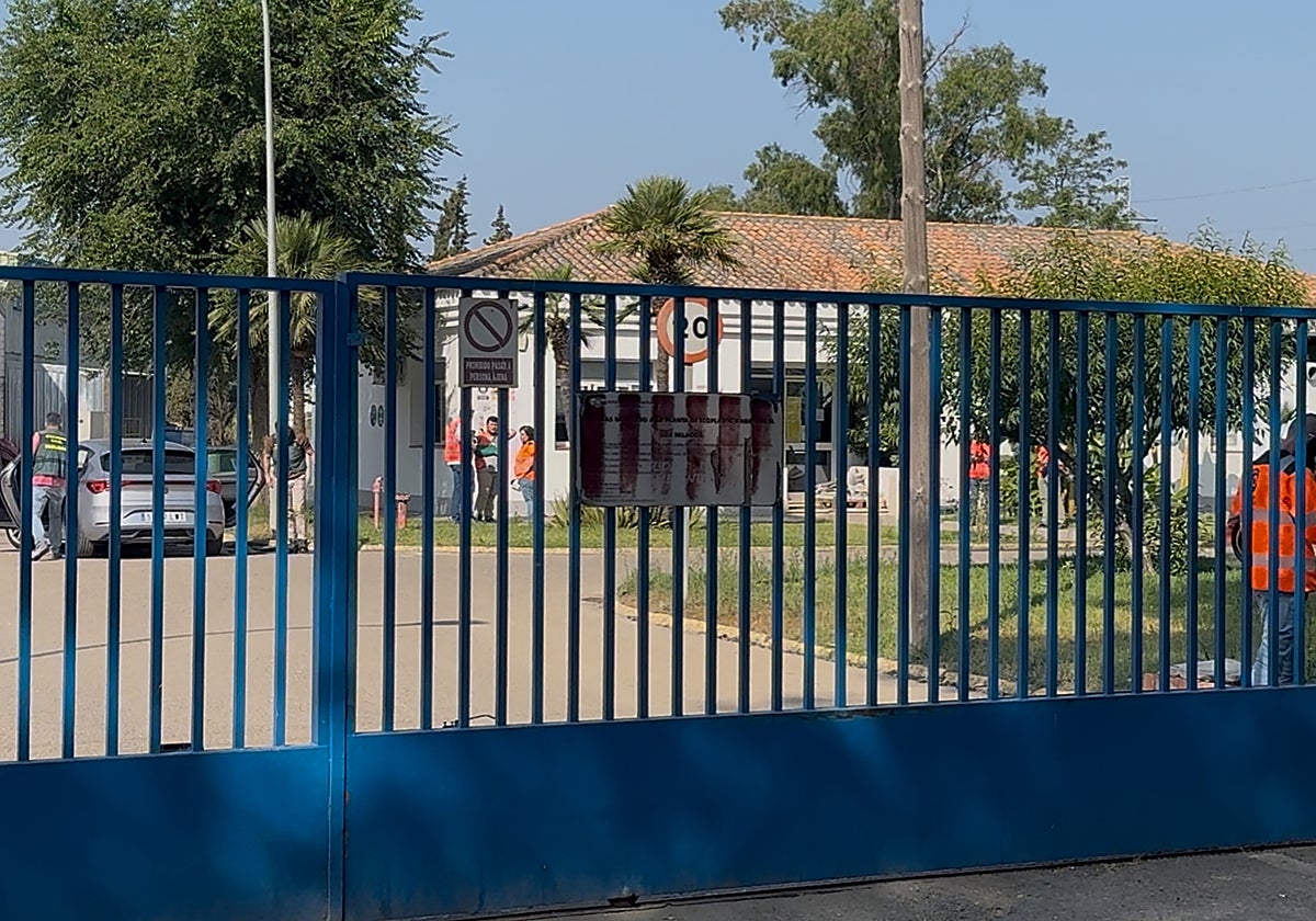 El suceso ha tenido lugar en la fábrica Reciclados la Red, en Los Palacios y Villafranca